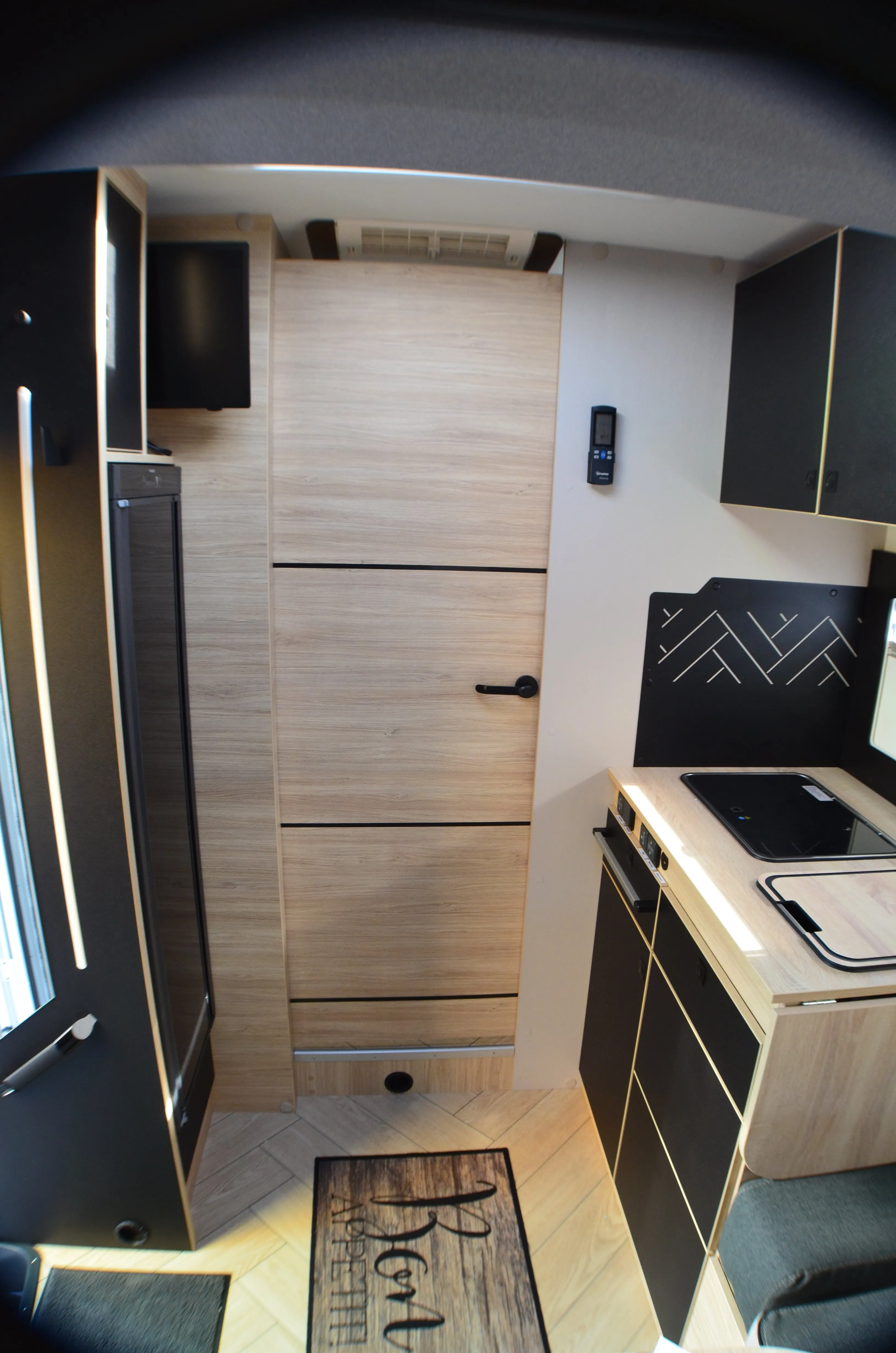  Chausson Titanium 720 im Lieferwagen von GA-Reisemobile