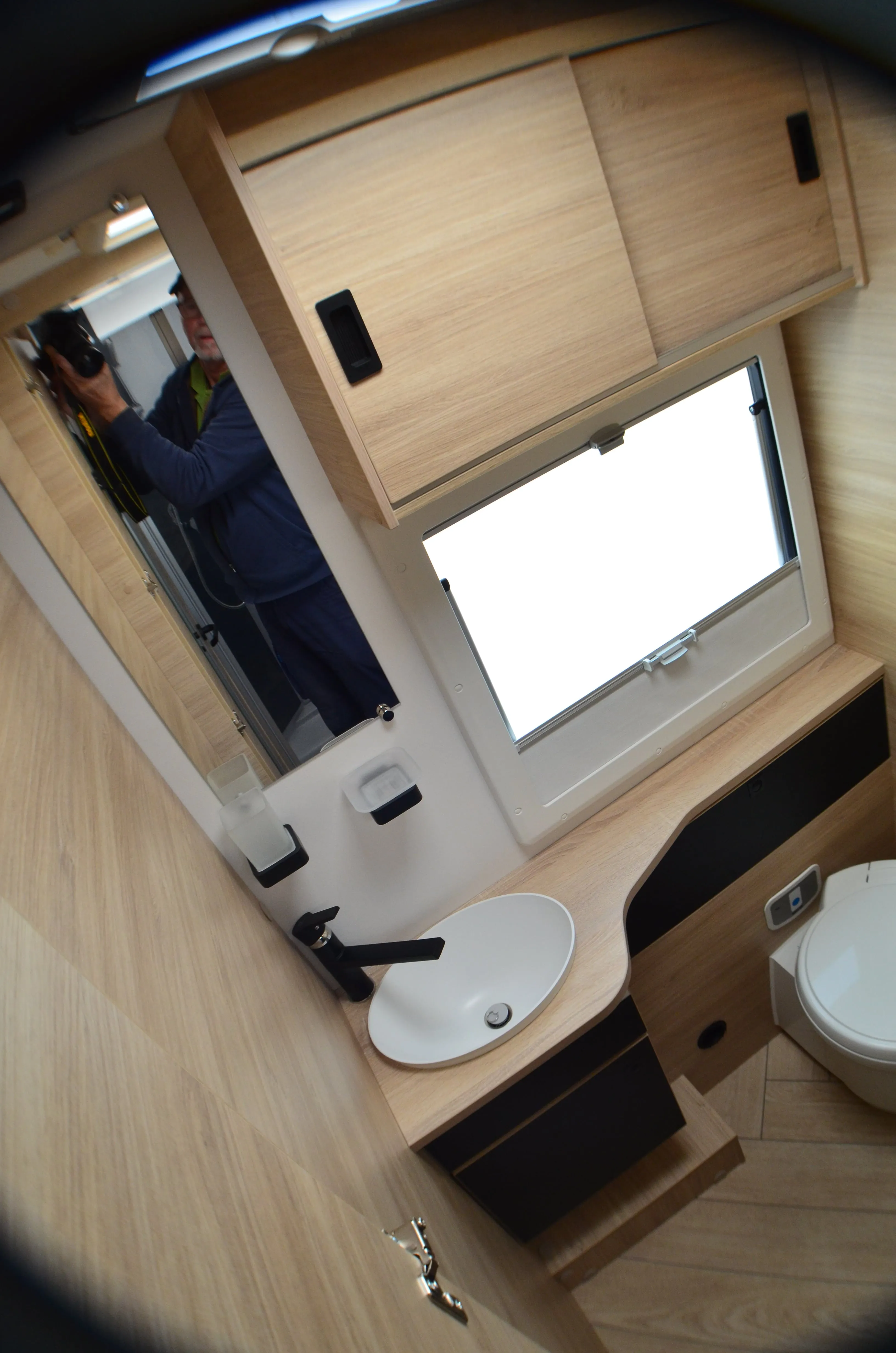  Chausson Titanium 720 im Lieferwagen von GA-Reisemobile